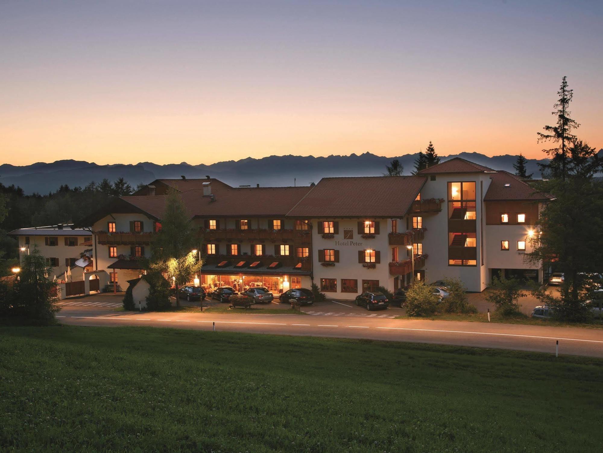 Hotel Peter 피터스버그 외부 사진